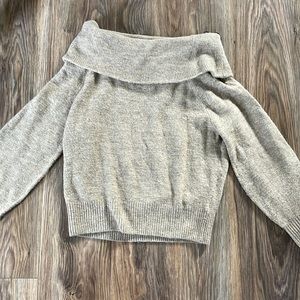 H&M Off-the-Shoulder Baggy Sweater - XS